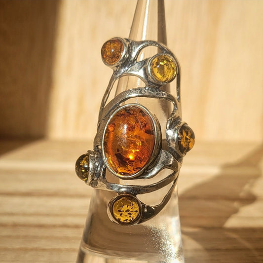 Multi-color amber ring