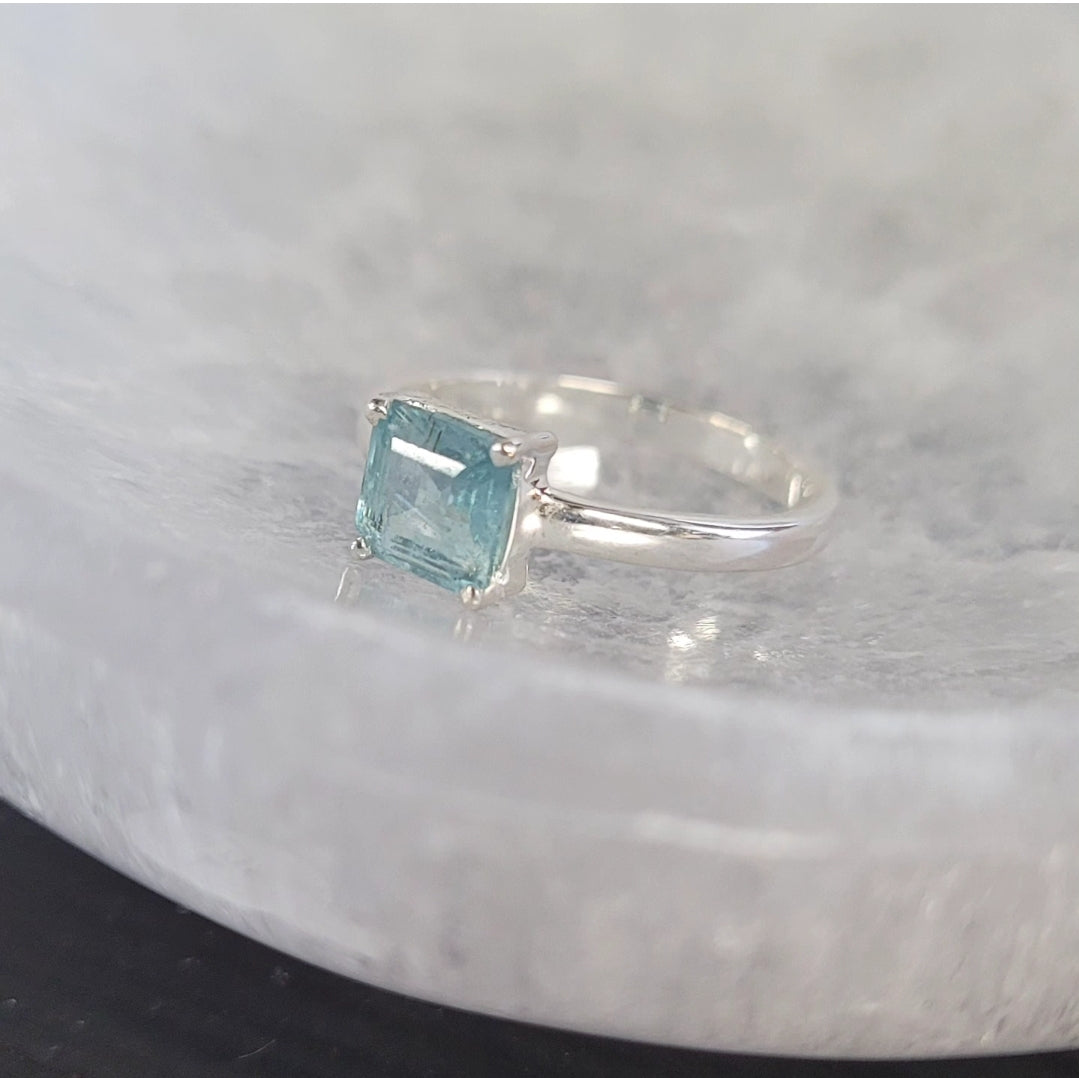 Aqua Kyanite Ring