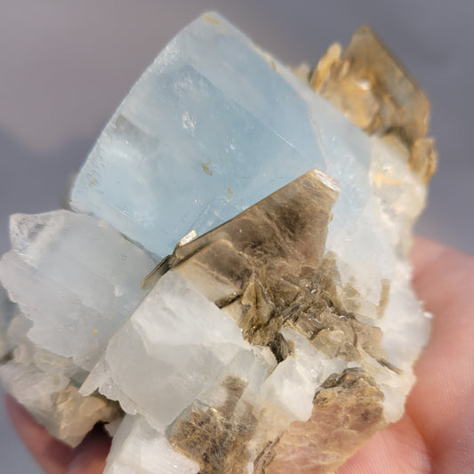 Aquamarine with Mica