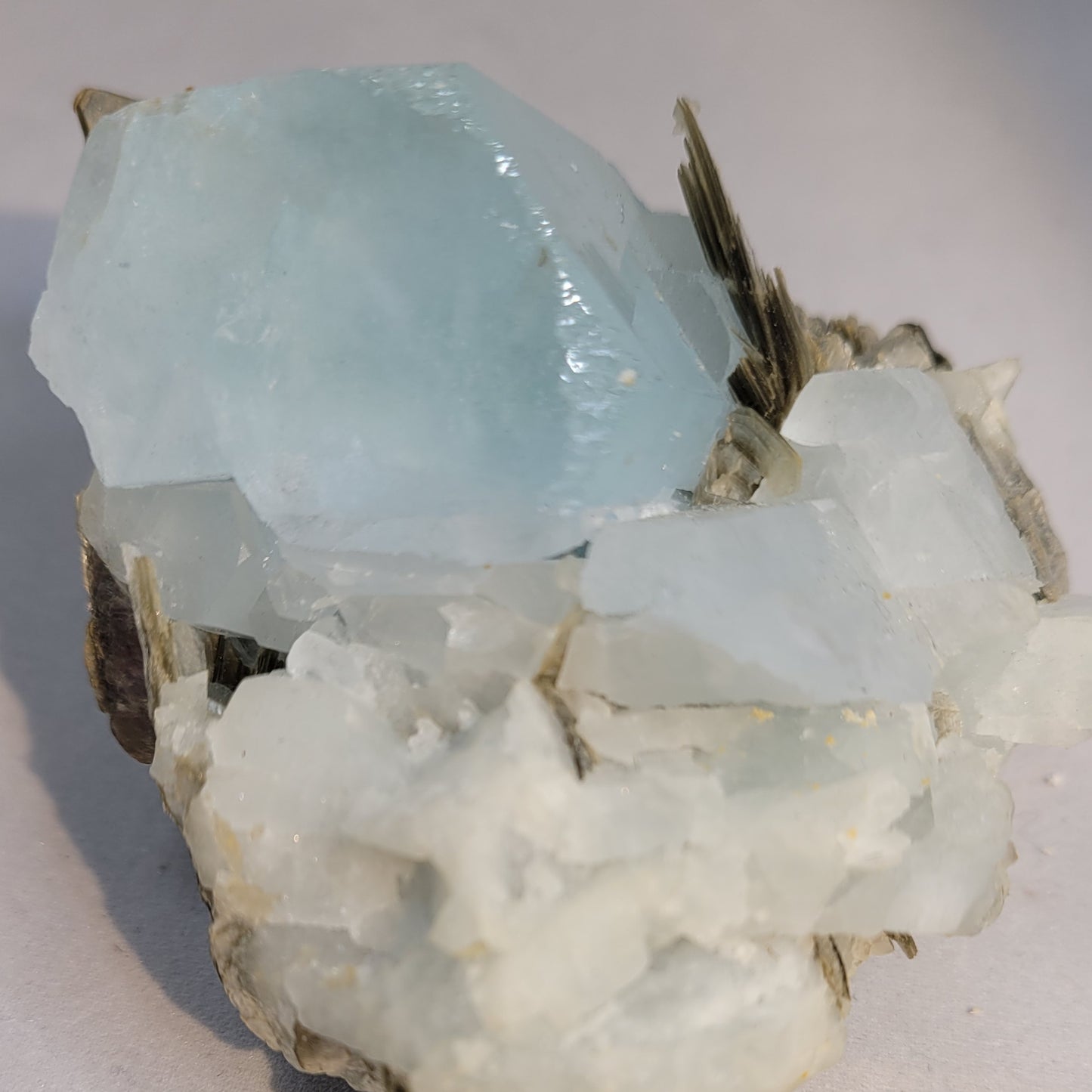 Aquamarine with Mica