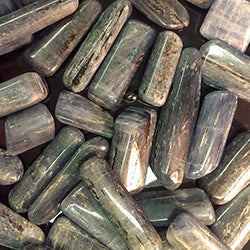 Kyanite â Sandalwood Stone