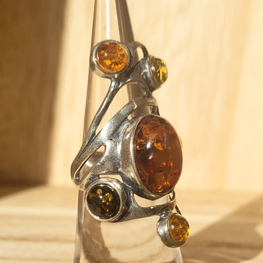 Multi-color amber ring