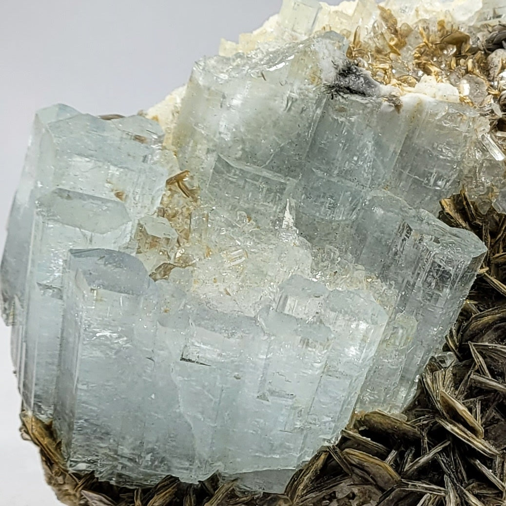 Aquamarine Cluster