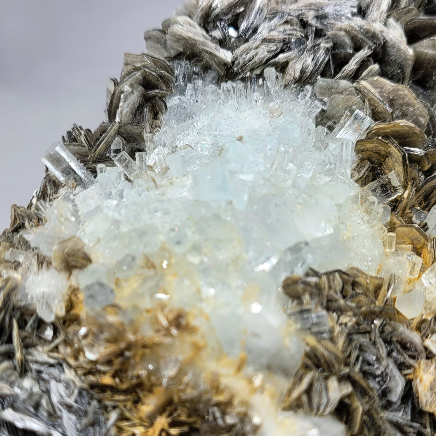 Aquamarine Cluster